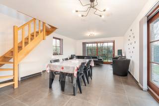 Oostduinkerke: recente vakantiewonig te koop met drie slaapkamers.Ontdek deze instapklare vakantiewoning met drie comfortabele slaapkamers, ideaal...