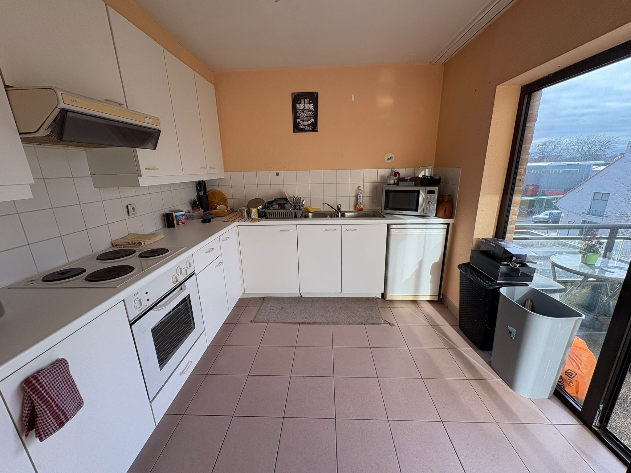 Ruim appartement met 2 volwaardige slaapkamers te centrum Jabbeke - foto 2