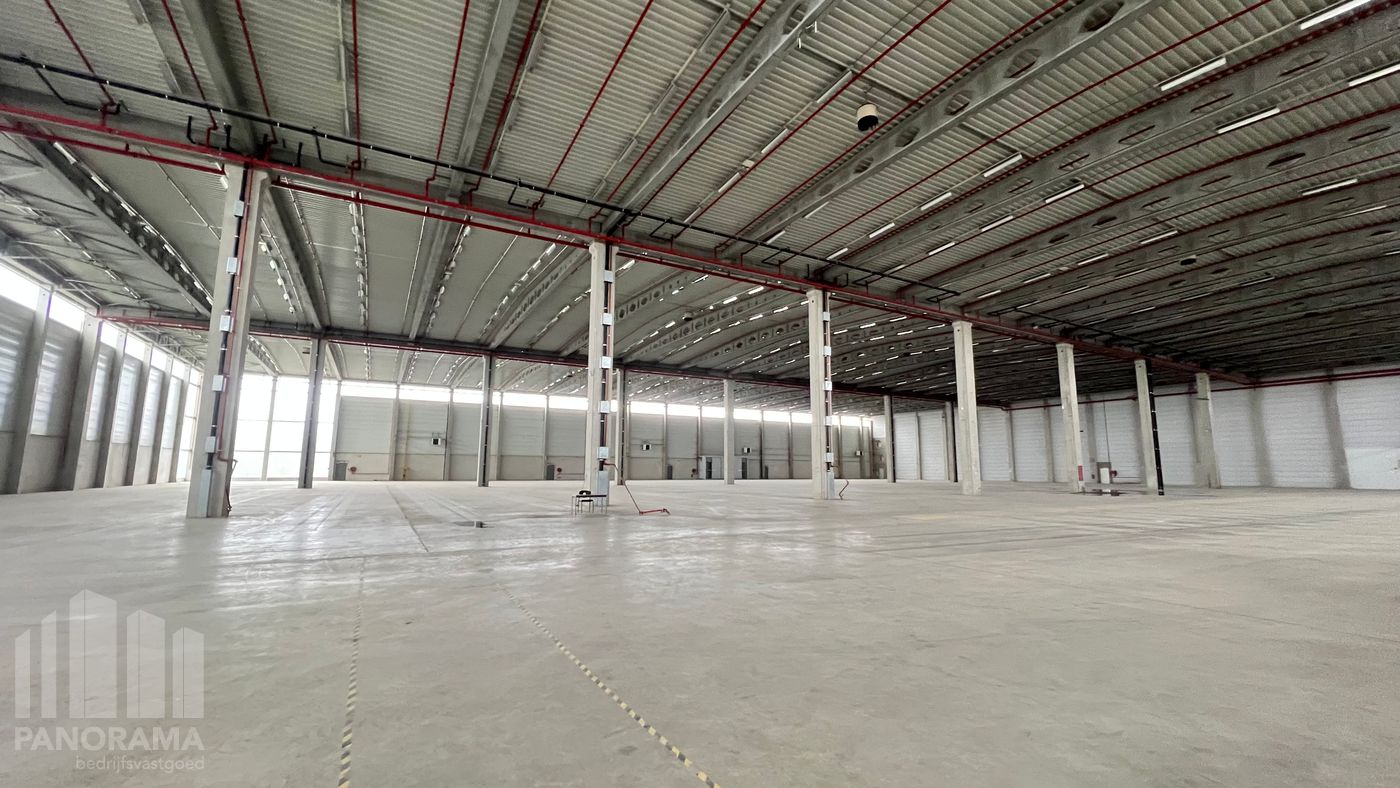 Hoogwaardig logistiek bedrijfsgebouw op gunstige ligging. - photo 5