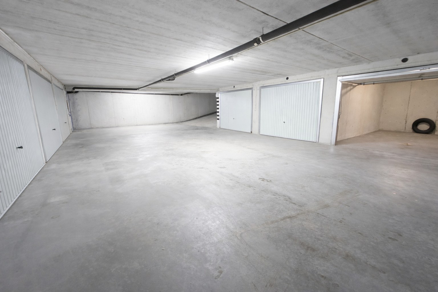 Gesloten garagebox op een toplocatie te Knokke - foto 4
