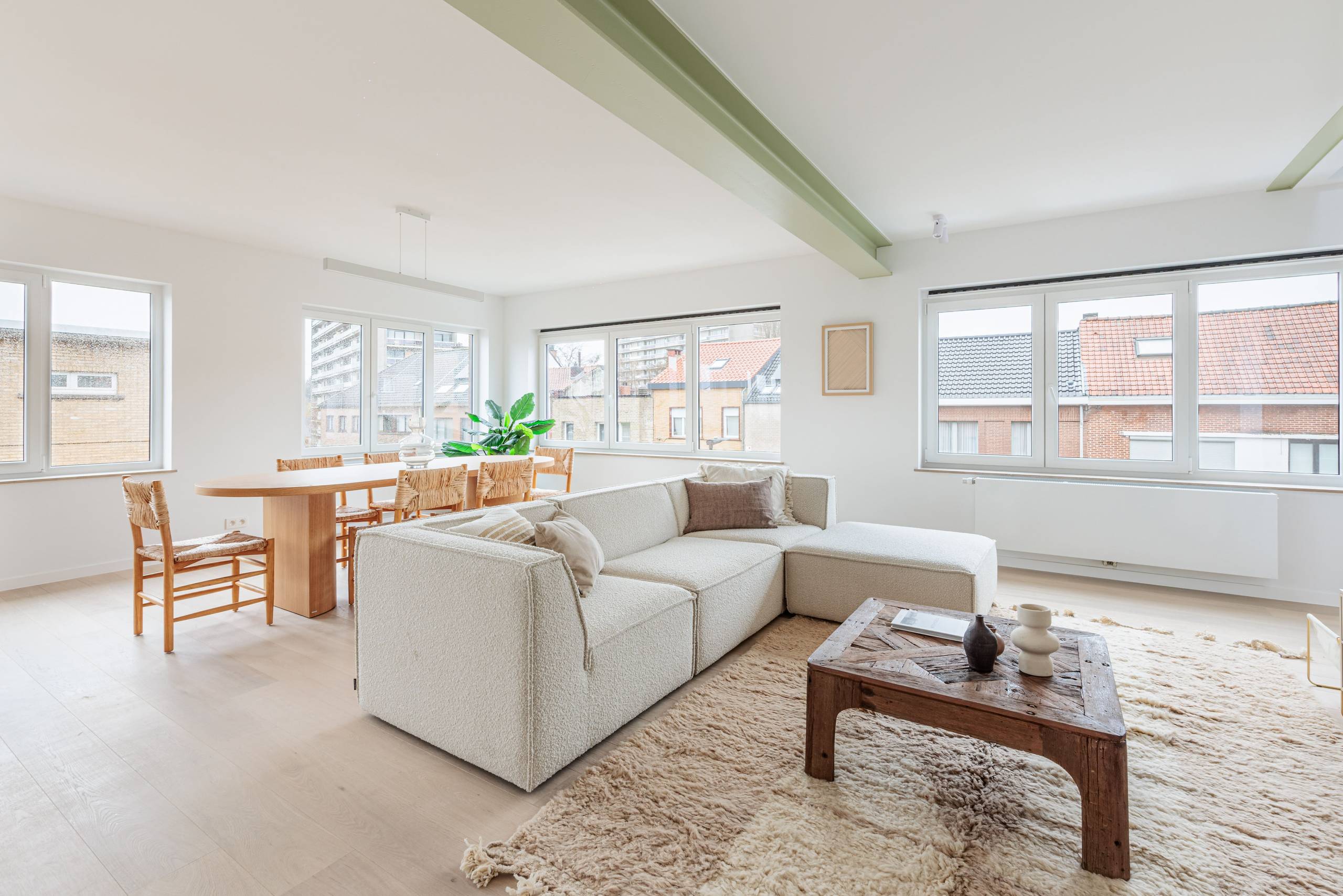 Apartment for sale in Sint-Pieters-Leeuw with 4 bedrooms - photo 2