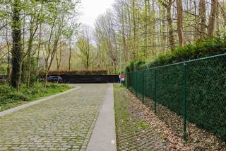 Bent u op zoek naar een uitzonderlijk perceel om uw droomvilla te realiseren? Deze ruime bouwgrond van circa 2.074 m² ligt in het residentiële...