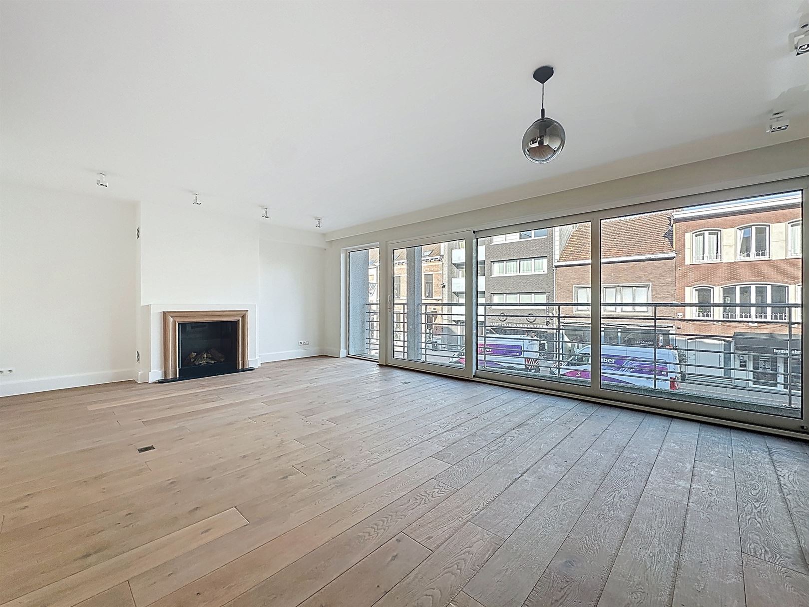 Prachtig appartement met ruim terras en P in centrum Brasschaat  - foto 2