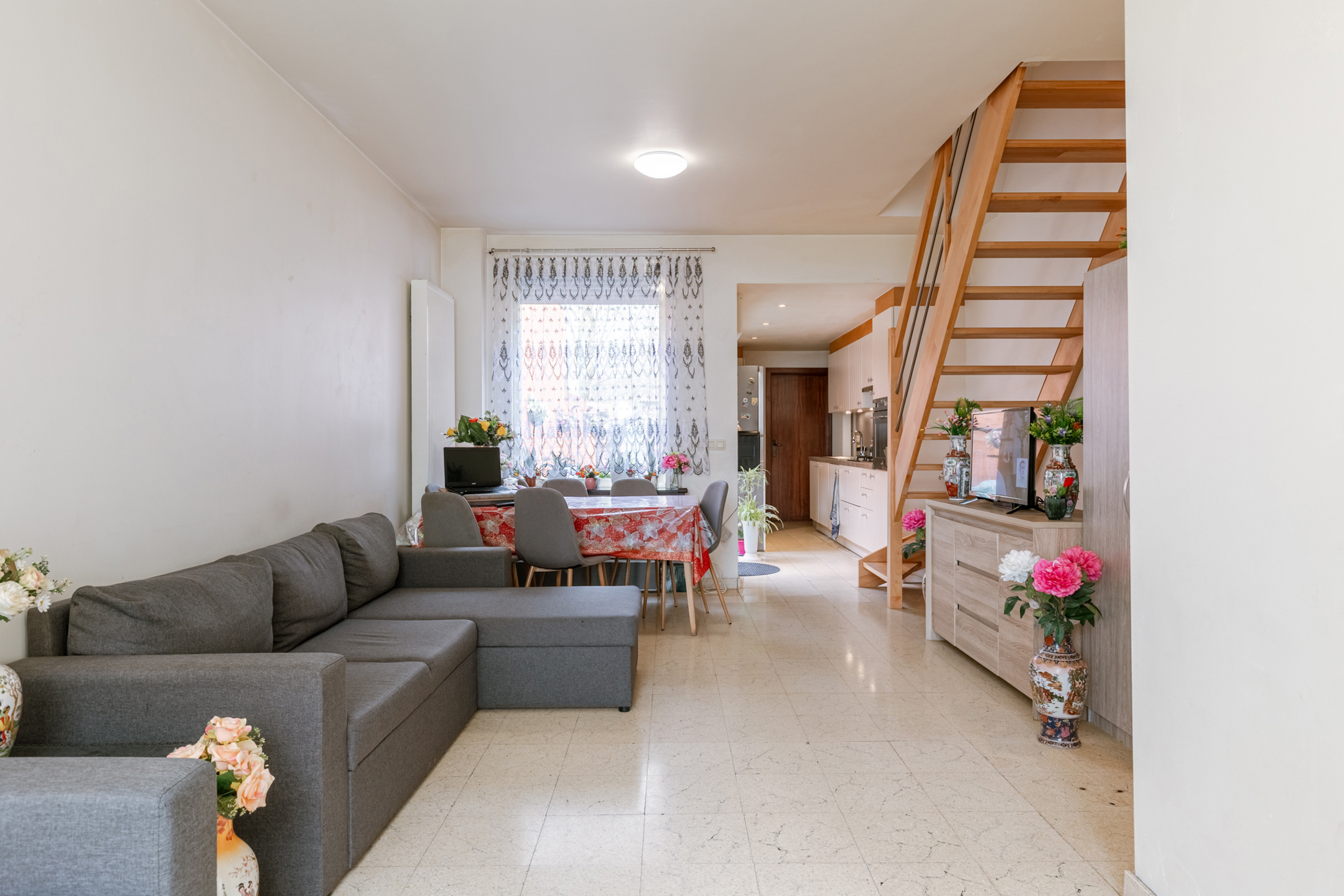 Topper: instapklare woning met 3 slpk in centrum Roeselare - foto 3