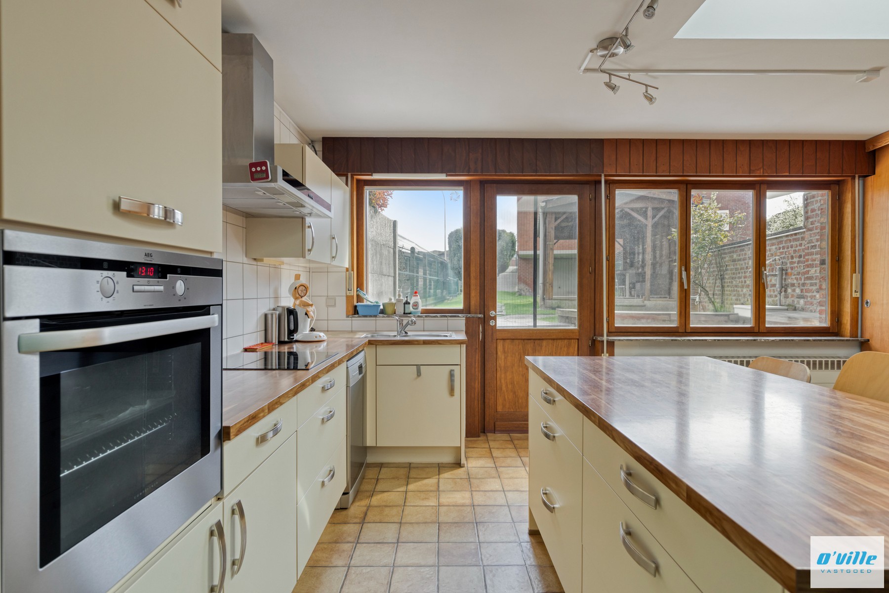 Gezellige woning op toplocatie met tuin, garage én zonnepanelen - foto 4