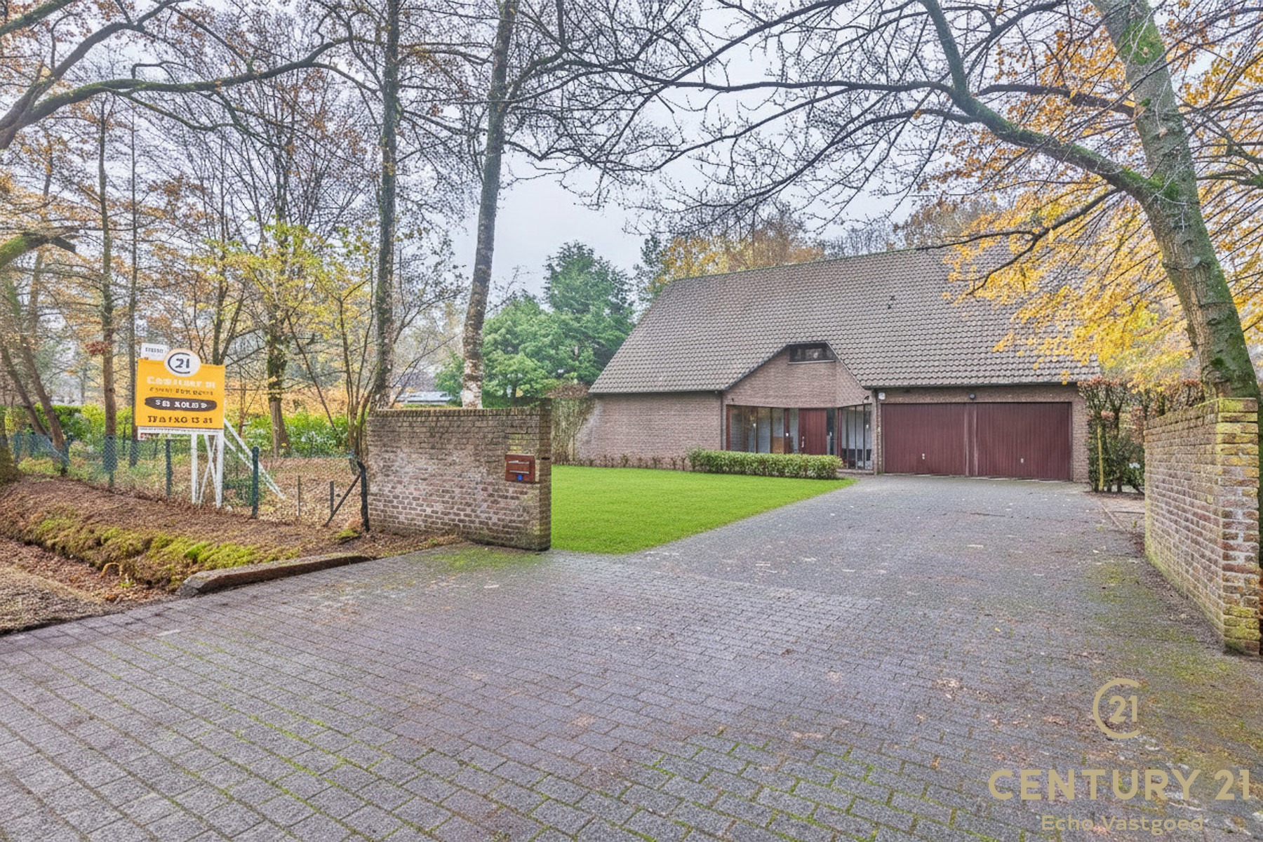 Ruime, unieke villa op royaal perceel in villawijk De Lint. - foto 2