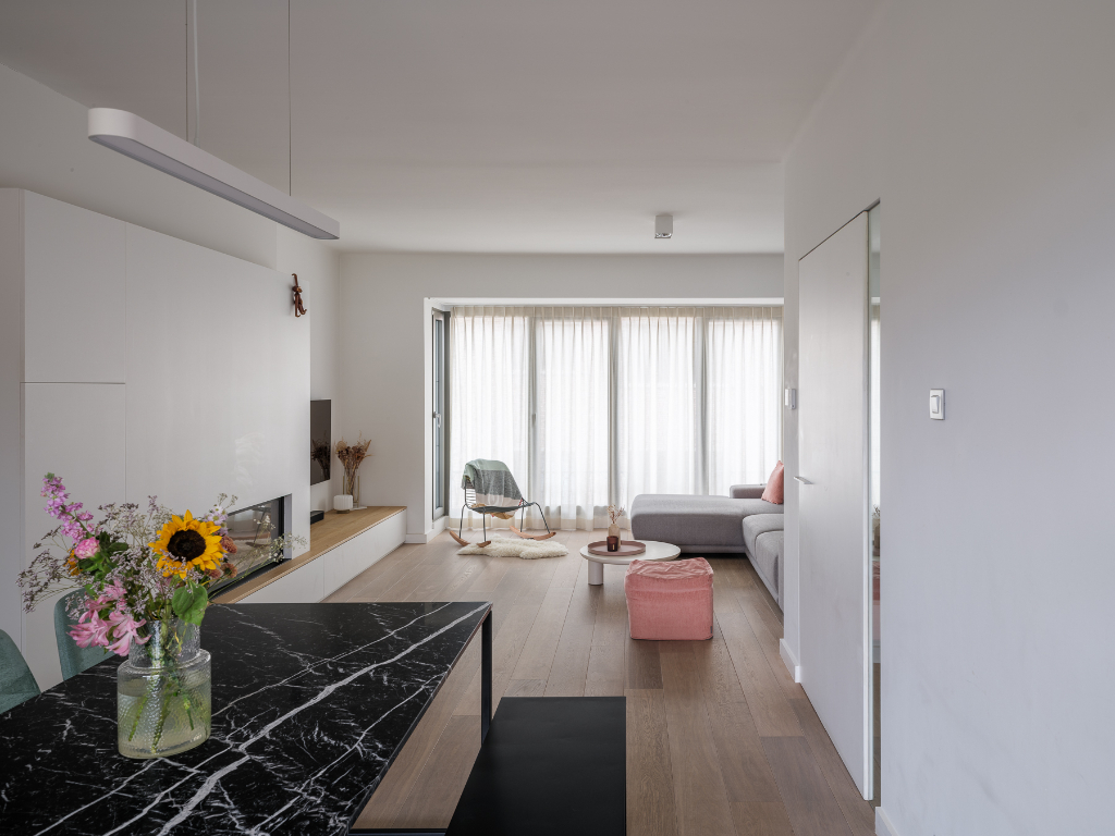 Stijlvolle woning op fietsafstand van het Gentse centrum, gelegen in een rustige en residentiële straat nabij Park Biest en het Potuitpark. - foto 2