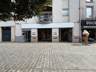 Commercial à louer à Alost