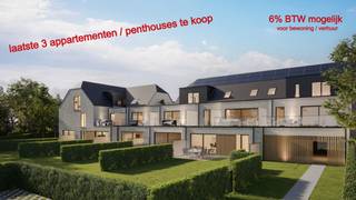 op 400 meter van de grens met Keerbergen - gelegen in SCHRIEK Hoogstraat 33.<br />BEZOEK HET APPARTEMENT na afspraak  <br />De werken zijn in uitvoering - oplevering 4/2027 - REEDS 80% VERKOCHT.<br />6% BTW mogelijk voor eigen enige woonst of verhuur (onder voorwaarden).<br />Appartement van 106m² met 3 slaapkamers, 2 bad-of douchekamers en ruim terras van 13m² op het zuiden in het stijlvolle nieuwbouwproject ‘Hof ter Hooghe’ op de 1ste verdieping met lift.<br />Zeer energiezuinig BEN-appartement (Bijna Energie Neutral) met warmtepomp geothermisch met vloerverwarming + vloerkoeling (geothermisch = grondboringen met grondwarmte = de meest energiezuinige verwarming) + zonnepanelen.<br />Op een uniek zuid gericht perceel van 27 are met mooie aangelegde tuin met 16 nieuwe loofbomen.<br />Gunstig gelegen in het centrum van Schriek, nabij de grens met Keerbergen, op wandelafstand van winkels, diensten, scholen, ontspanning en openbaar vervoer.<br />Omvat: inkomhal met vestiaireruimte, wc, living met open volledig ingerichte keuken, 3 slaapkamers, 2 bad-of douchekamers, wasplaats-berging<br />Het project is tevens voorzien van een ruime gemeenschappelijke fietsenberging op het gelijkvloers, ondergrondse garageboxen en autostaanplaatsen, privé kelders, en een vuilnisberging in bijgebouw in achtertuin.<br />Verkoop BTW-stelsel - aankopen aan 6% BTW mogelijk onder voorwaarden op constructiewaarde - grondwaarde 12% registratie.<br />Stedenbouw info: omgevingsvergunning uitgereikt bouwen 13 appartementen - woongebied - niet gelegen in verkaveling - geen voorkooprecht ruimtelijke ordening - geen rechterlijke herstelmaatregel of bestuurlijke maatregel opgelegd - niet overstromingsgevoelig.