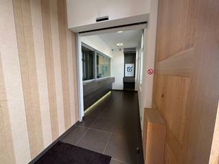 Instapklare en functionele kantoorruimte te huur in Wakken, ideaal voor vrije beroepen, consultancy, verzekeringen, boekhouding of...