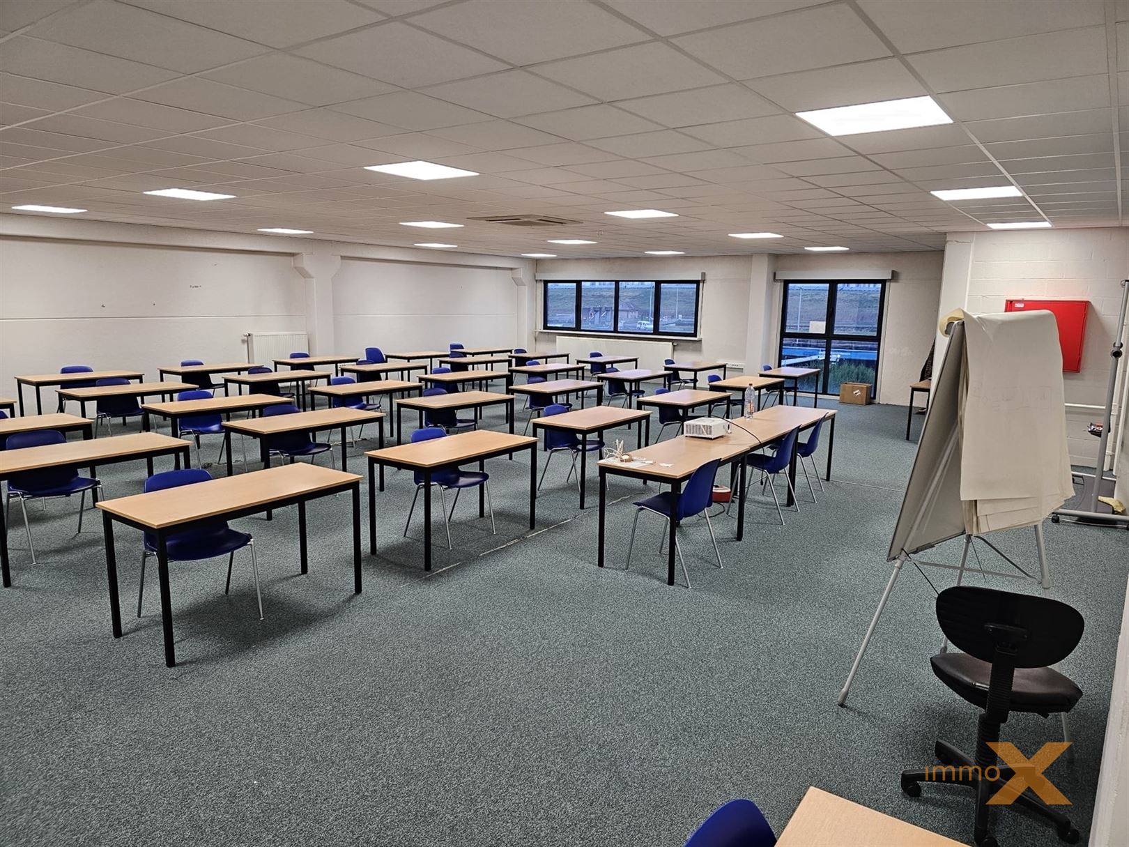 BUREELRUIMTE MET GOEDE VERBINDING SNELWEGEN!! - foto 4