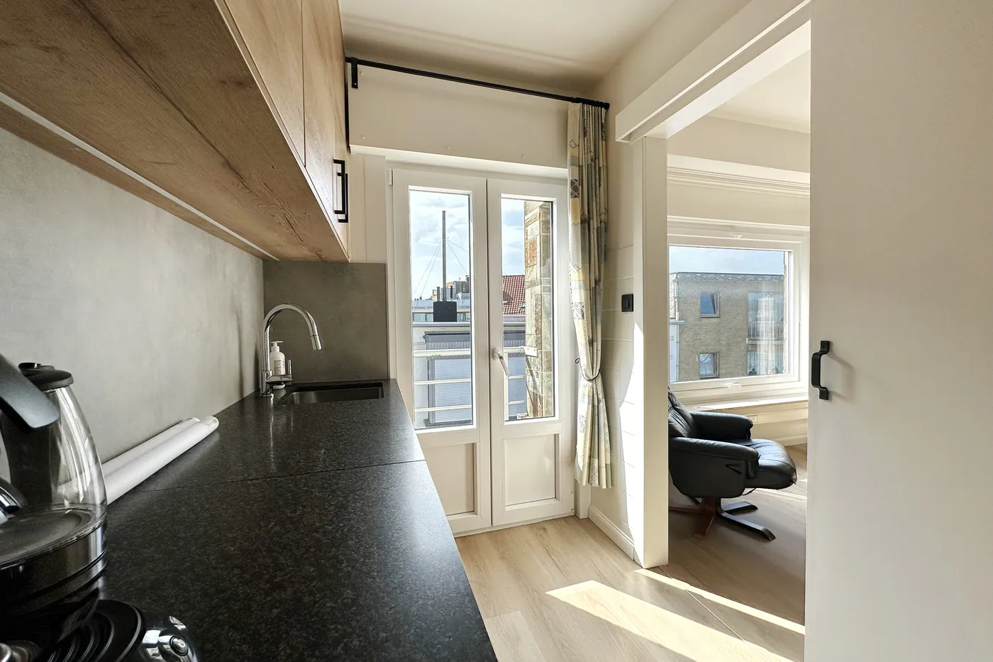 Gerenoveerd tweeslaapkamer appartement - foto 5