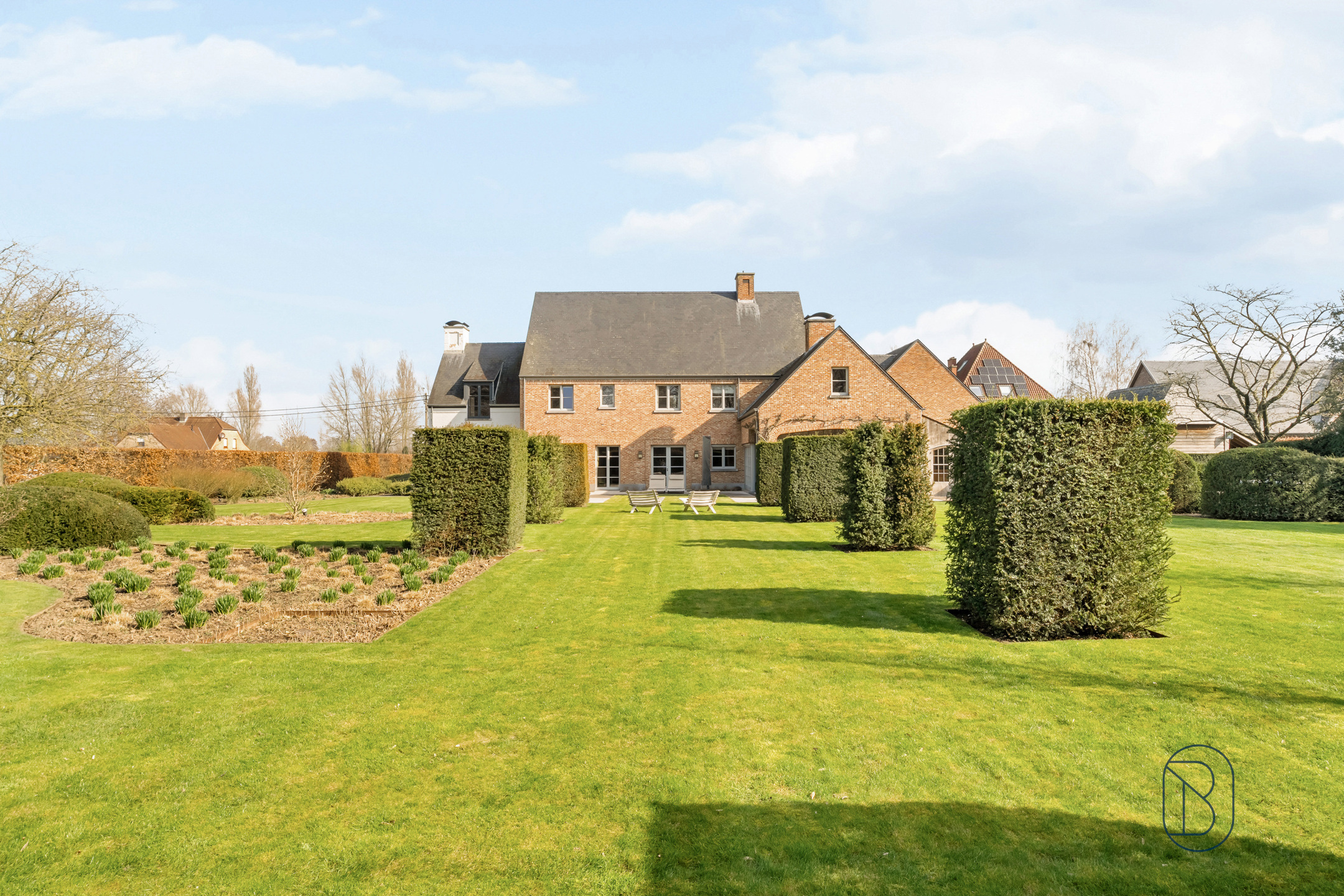 Prachtige klassevilla met mooi aangelegde tuin  - foto 3