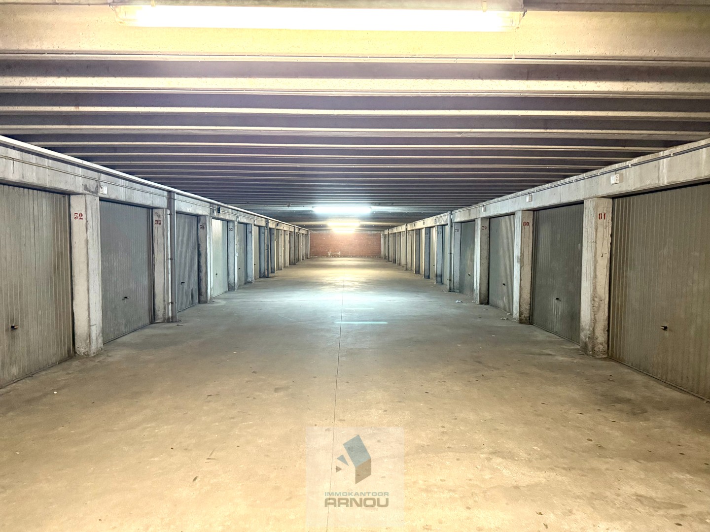 Ruime dubbele garagebox in het centrum Deinze – ca. 30 vkm - foto 2