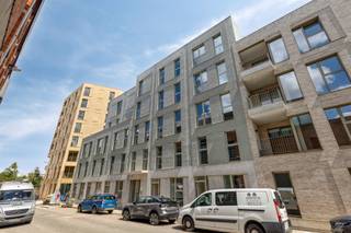 DUPLEX MET 3 SLKS, 2 BADKS + TERRAS OP TOPLOCATIE Residentie John Martin is gelegen in de Tulpstraat/Klamperstraat te 2060 Antwerpen. De naam van de...