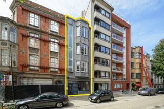 Op zoek naar een woning met veel ruimte én mogelijkheden? Dan is deze karaktervolle stadswoning in de Kaaistraat 47 beslist iets voor jou. Gelegen...