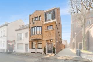 [[ DIT PAND NEEMT DEEL AAN DE ERA OPEN HUIZEN DAG OP 14/3 VAN 16:00 TOT 17:00 ]] LiggingIn het hart van Zelzate bevindt zich deze prachtige...