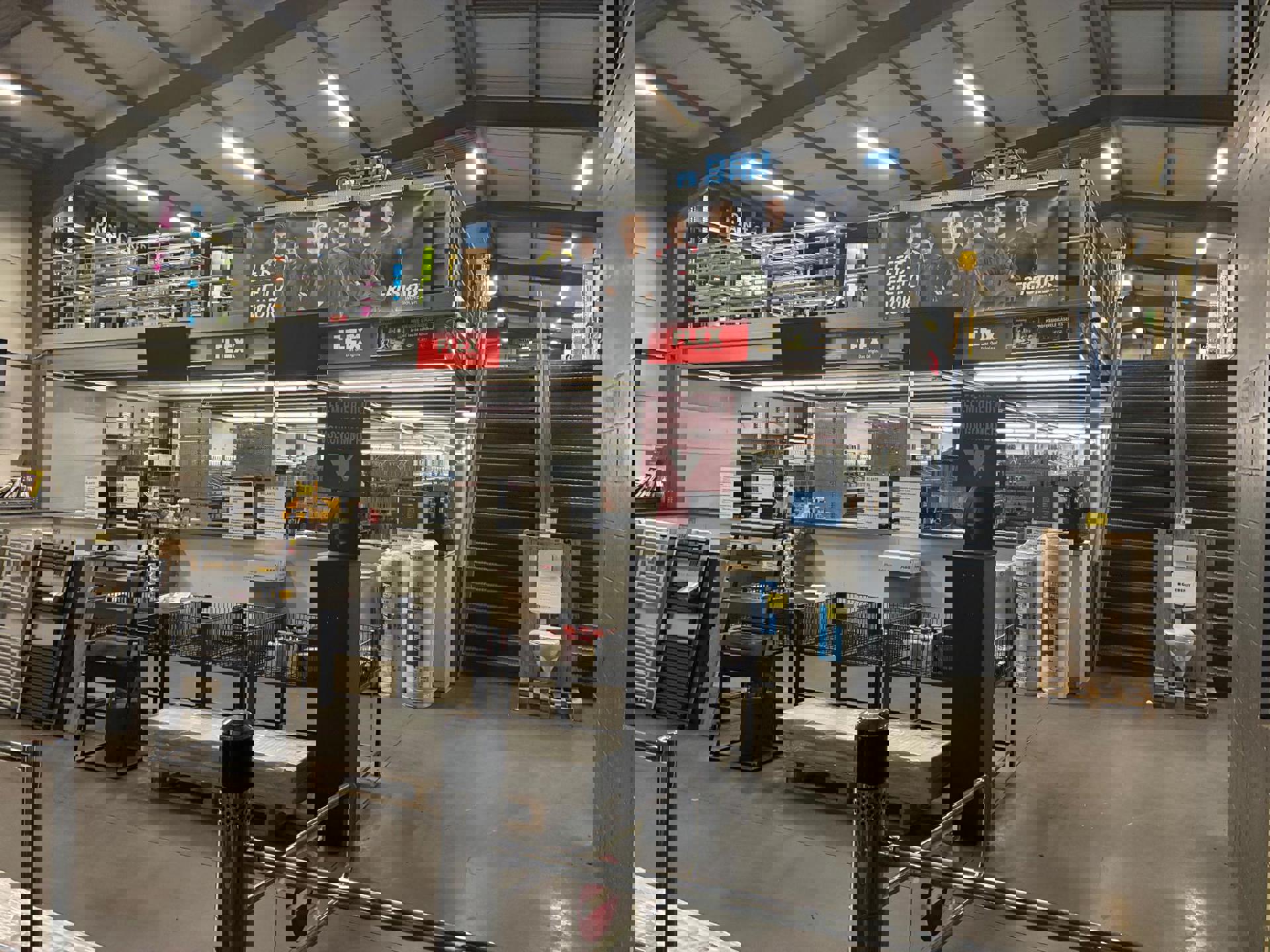 Merksem-haven: magazijn met kantoren en ruime parking - foto 2