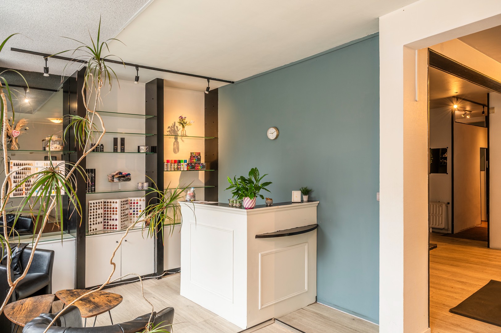 Handelsgelijkvloers ca.100 m² te koop in centrum Burcht — start hier jouw zaak! - foto 3