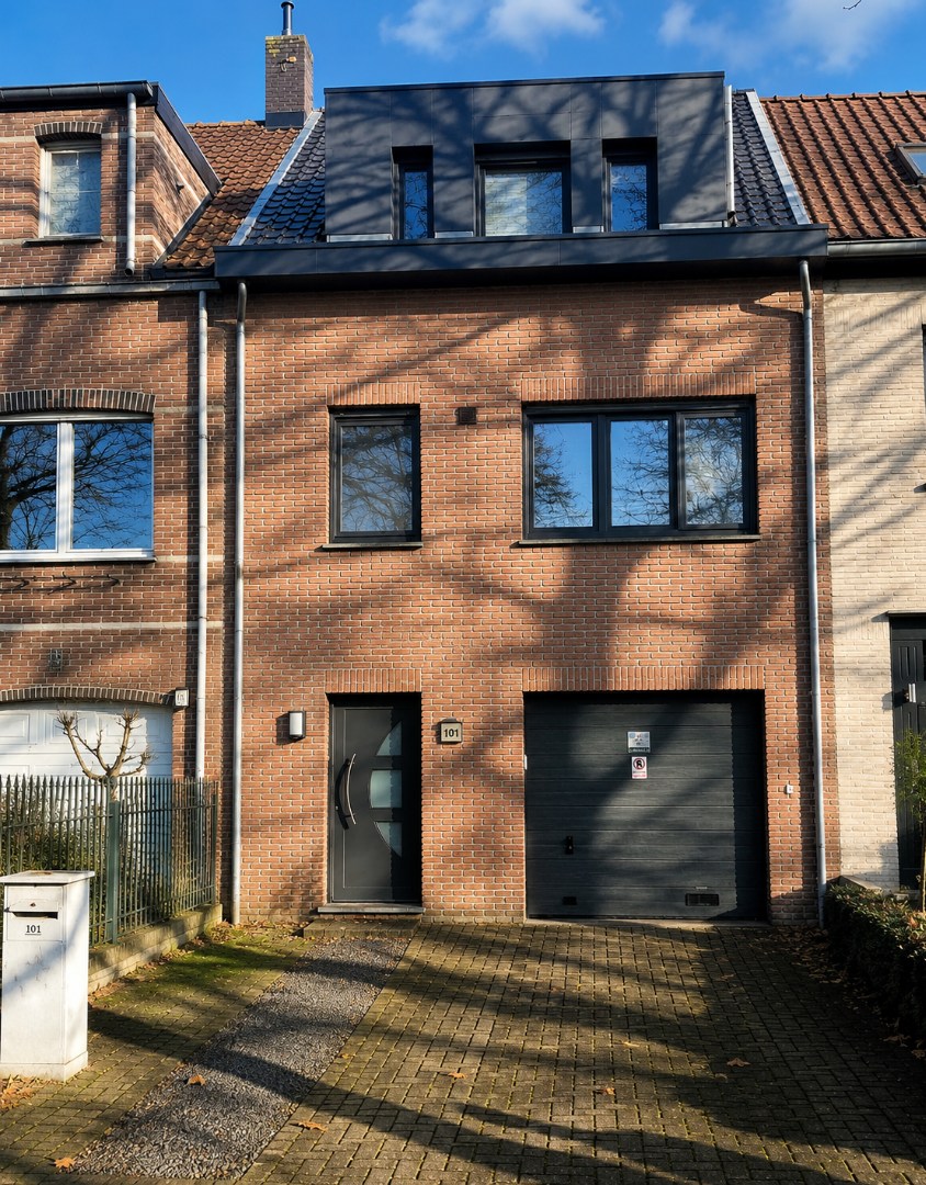 Energiezuinige gezinswoning met ruime garage op toplocatie - foto 1