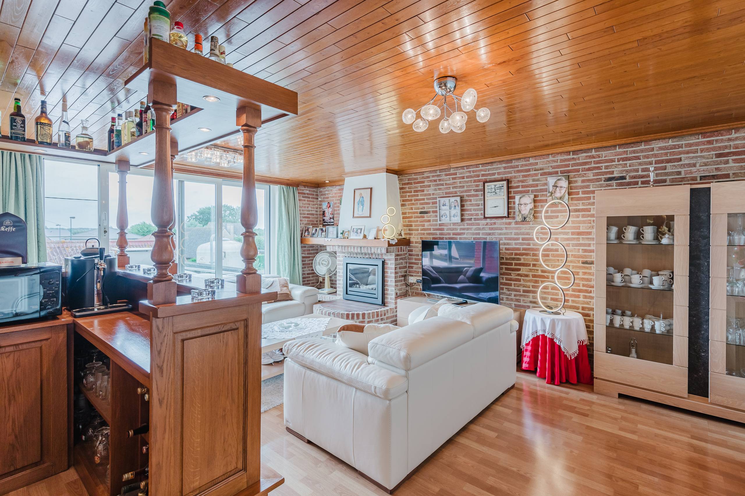 WONING MET HANDELSGELIJKVLOERS IN BOEKHOUTE - foto 3