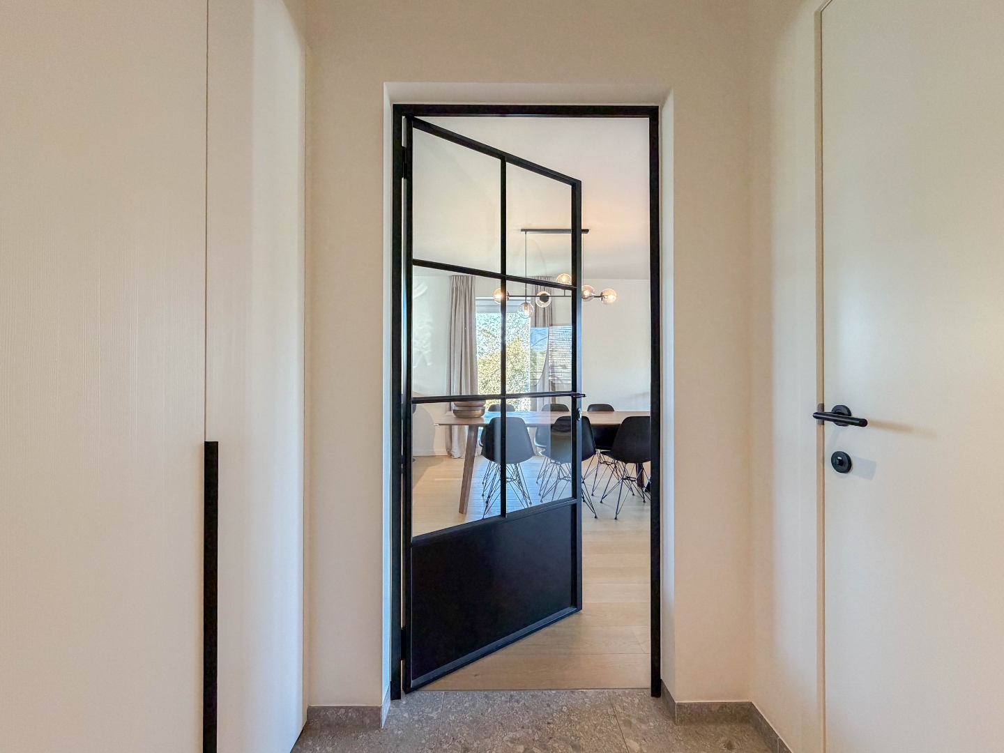 Te koop, Energiezuinig duplexappartement met 3 slaapkamers en staanplaats te Leupegem! - foto 4