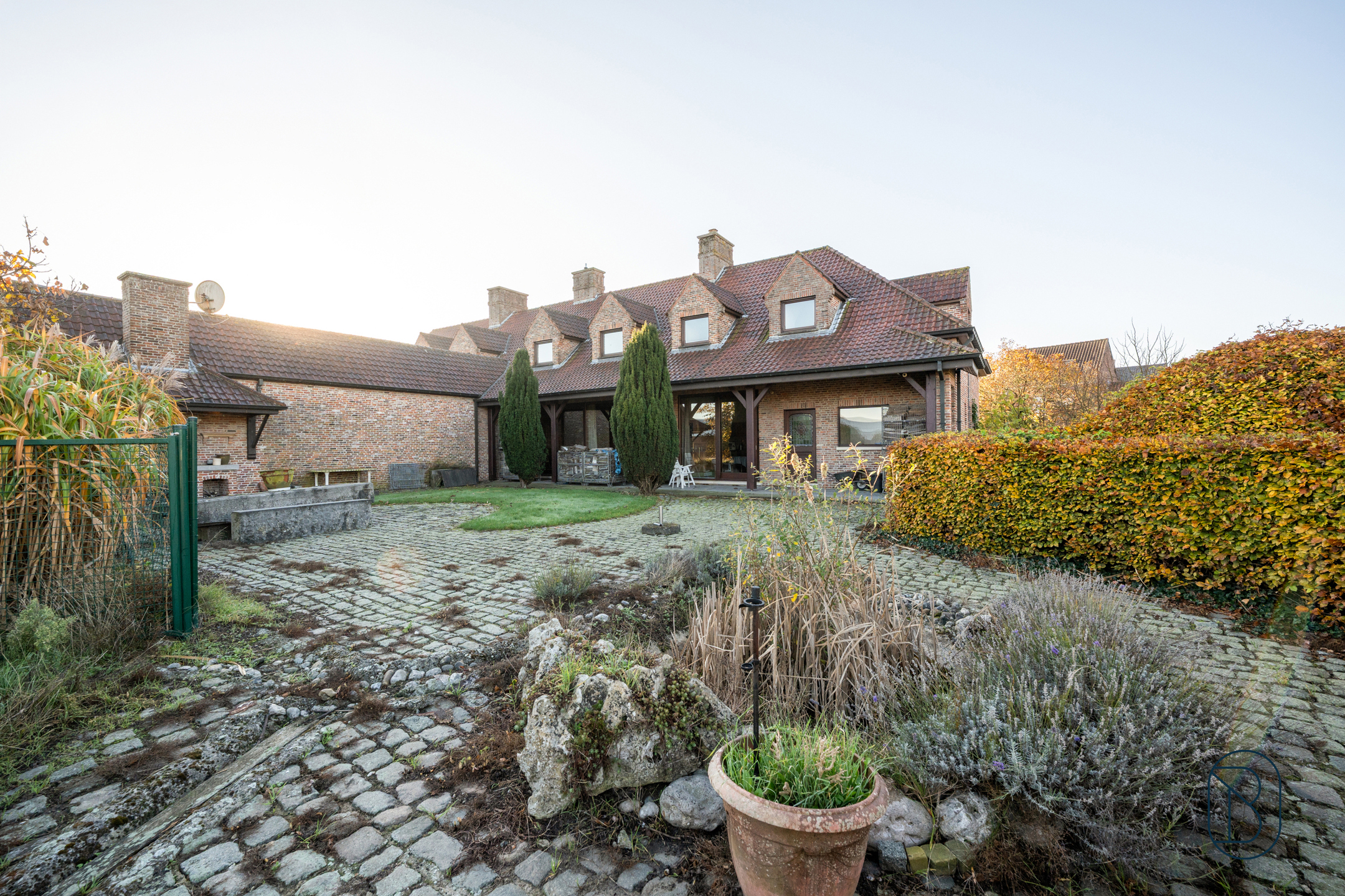 Karaktervolle degelijke woning (op 4327m2!) met grote tuin - foto 5