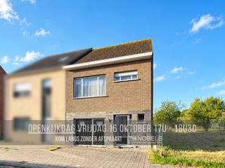 <p><span><span>🏠 Ontdek je nieuwe thuis tijdens het weekend van de <strong>OPENKIJKDAGEN</strong>!<br />📅 <strong>Vrijdag 16 oktober</strong><strong>⏰</strong><strong> 17u – 18u30</strong><br />📌 <strong>Vrij toegankelijk – GEEN afspraak nodig</strong><br />📞 Wil je eerder al een kijkje nemen? Bel ons op ☎️ <strong>055 30 92 90</strong></span></span><br /><br /><strong>RUIME</strong> gesloten bebouwing met <strong>INPANDIGE GARAGE</strong> en <strong>UITBREIDINGSMOGELIJKHEDEN</strong> in een <strong>VERKEERSLUWE STRAAT</strong> te Ename (Oudenaarde). Deze <strong>TE RENOVEREN GEZINSWONING</strong> biedt een praktische indeling en vormt een uitstekende basis voor wie een woning volledig naar <strong>EIGEN SMAAK</strong> wil afwerken. De lichtrijke woonkamer sluit aan op de keuken en <strong>AANPALENDE BERGING/WASPLAATS</strong>. Verder beschikt de woning over een badkamer en <strong>DRIE AANGENAME SLAAPKAMERS</strong>. Voldoende bergruimte is voorzien in de <strong>KELDER, GARAGE</strong> en op de ruime zolder, waarbij deze laatste bovendien interessante mogelijkheden biedt voor <strong>UITBREIDING NAAR EXTRA SLAAPKAMERS</strong>. Buiten geniet u van een <strong>DIEPLOPENDE TUIN EN TERRAS</strong>. Gelegen in een rustige straat nabij winkels, scholen, openbaar vervoer, <strong>VERBINDINGSWEGEN (N8, N46 & N60) </strong>en de <strong>HISTORISCHE DORPSKERN VAN ENAME</strong>.<br /><br />Adres: Generaal Merchierstraat 15 te Oudenaarde<br /><br />Renovatieplicht van toepassing; P-score: D, G-score: D; Bestuursmaatregelen in maatregelenregister: neen; Vrij bij akte.</p>