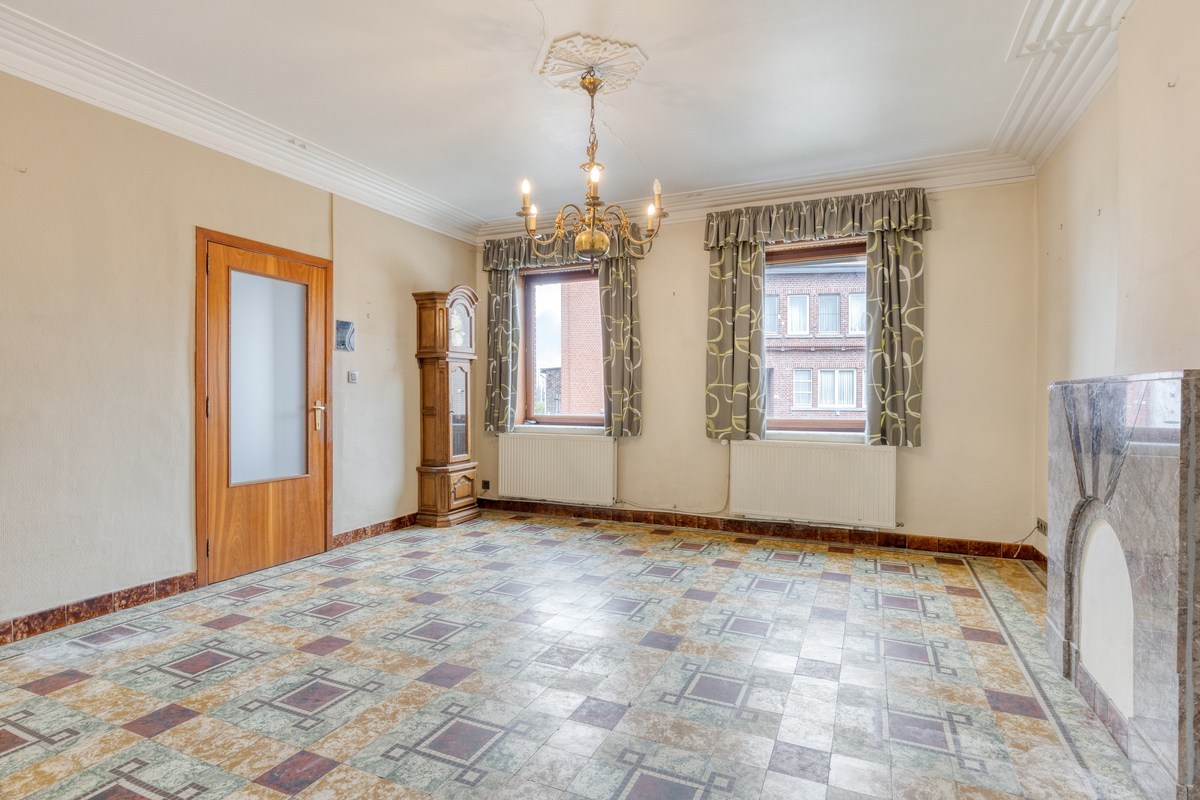 Mogelijkheid te splitsen in 2 woningen - Half open bebouwing (hoeve) met 5 slaapkamers, tuin, terras en zeer ruime garage in Oorbeek (Tienen)! – EPC 730 kWh/m² - foto 4
