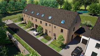 Deze halfopen woning maakt deel uit van nieuwbouwproject "Skipperhof", rustig gelegen in het gezellige centrum van Dessel. Dicht bij winkels, scholen, banken, Post en openbaar vervoer.<br />Deze woning is gebouwd op lot 32 met een perceeloppervlakte van 276m².<br />De bewoonbare oppervlakte bedraagt 190 m². <br />Via de inkomhal is er toegang tot de open leefruimte met eetkamer en keuken. Achteraan is een grote glaspartij aanwezig die uitgeeft op de zuidgerichte tuin. Naast de keuken is een berging/wasplaats aanwezig. Op het gelijkvloers is er tot slot nog een gastentoilet.<br />De eerste verdieping beschikt over 2 grote slaapkamers (eventueel aanpasbaar naar 3 slaapkamers), een apart toilet en een badkamer met bad, douche en lavabo.<br />Via een vaste trap bereik je de 2 de verdieping die kan ingericht worden als derde slaapkamer en/of hobbykamer. Ook hier komt veel natuurlijk zonlicht binnen via een vast raam en velux ramen.<br />Parkeren kan in de ruime carport met berging naast de woning.