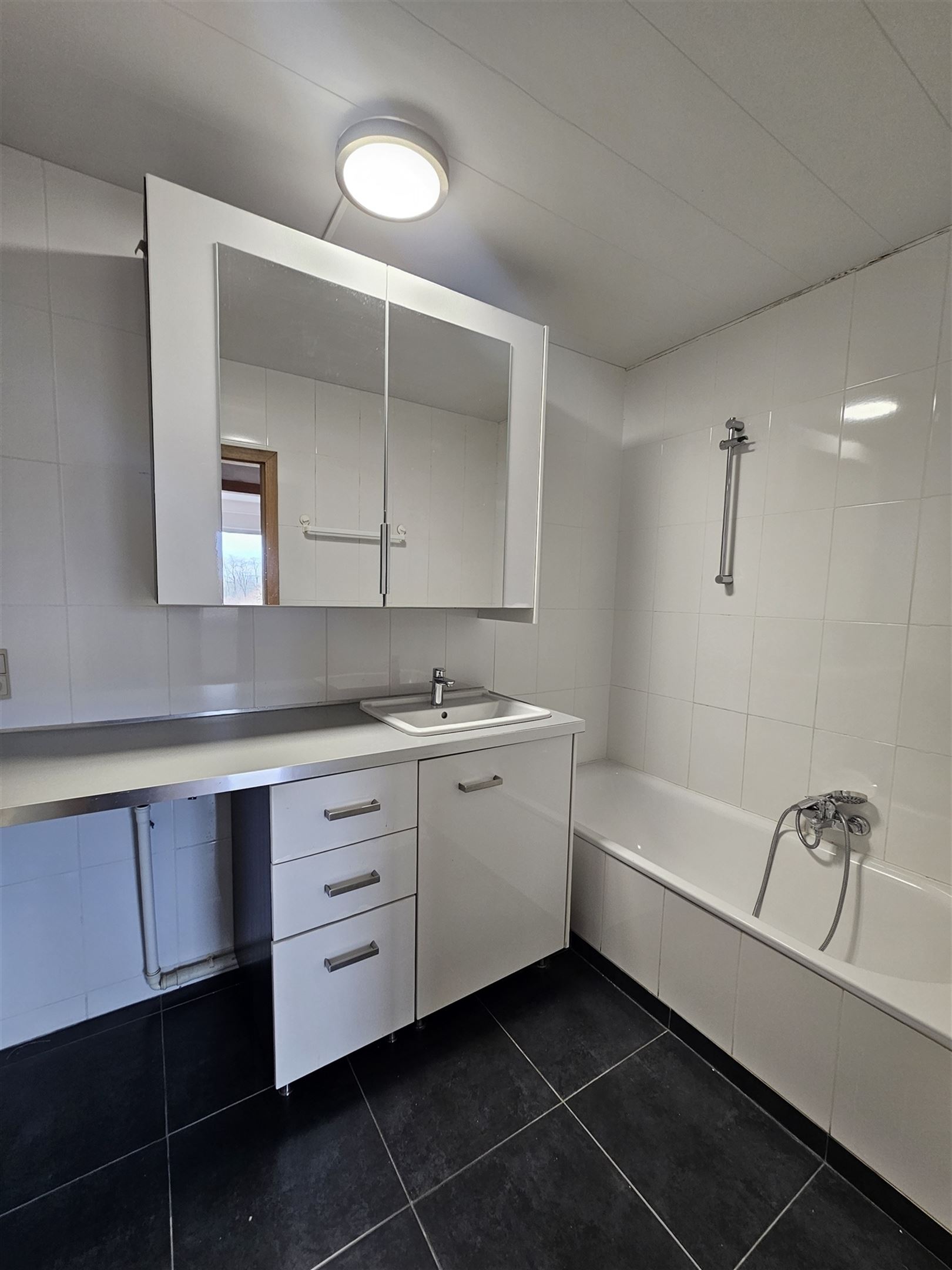 Appartement met 2 slpks en staanplaats. - foto 5