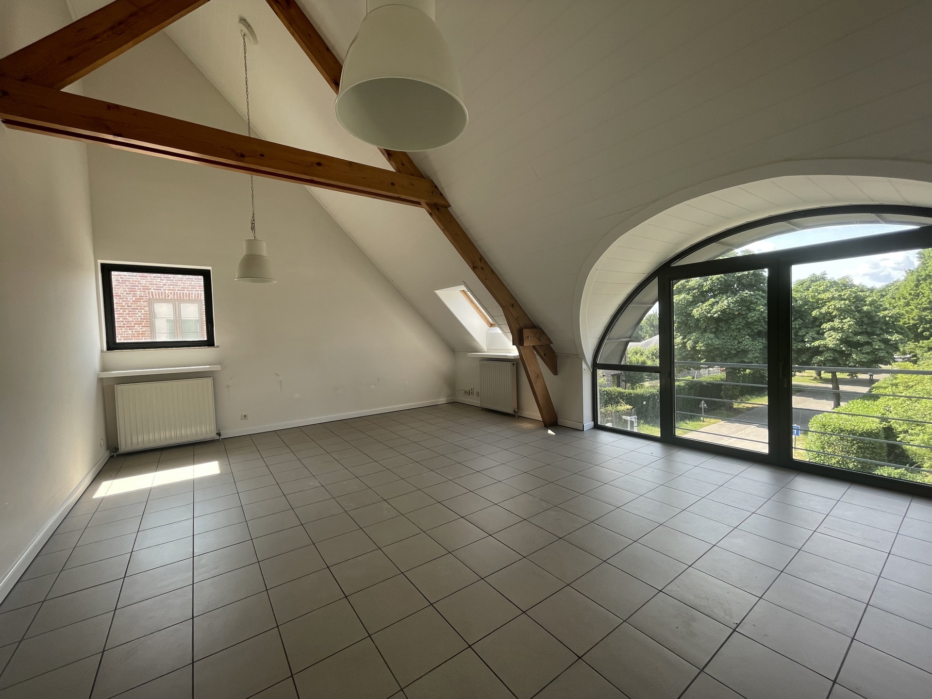 Penthouse met 1 slaapkamer en autostaanplaats te huur - foto 3