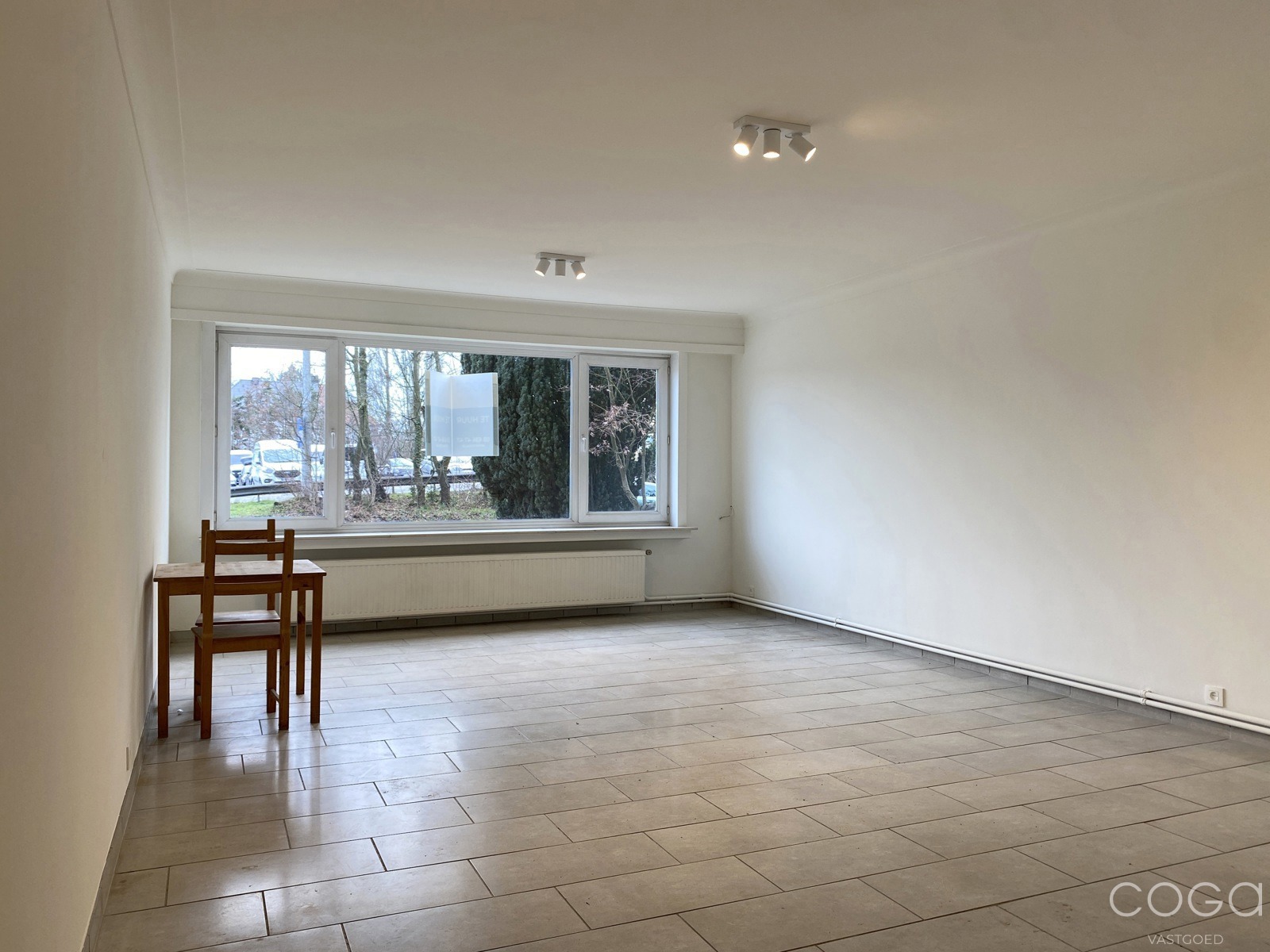 Opgefrist appartement met ruim terras op uitstekende locatie - foto 3