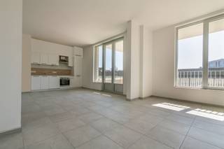 APP. CONFORTABLE AVEC 1 CHAMBRE À COUCHER, TERRASSE AVEC 1 CHAMBRE À COUCHER, TERRASSE & PARKING La résidence Plantin Moretus est située dans le...