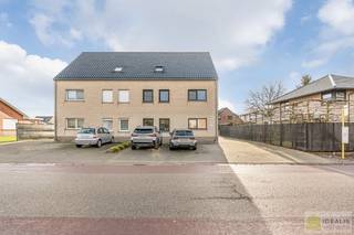 IDEALIS VASTGOED – PERFECT ONDERHOUDEN GELIJKVLOERS APPARTEMENT MET MAAR LIEFST 3 SLAAPKAMERS VLAKBIJ HET BRUISENDSE CENTRUM VAN HEUSDEN-ZOLDER...
