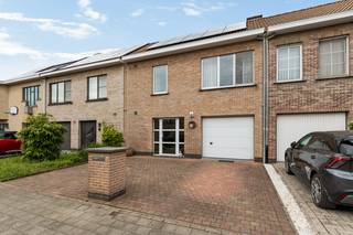 Interesse in deze woning? Bekijk de virtuele toer en maak via Livitas.be ONLINE je afspraak.Met de Oosterweelverbinding in een paar jaar zal je...