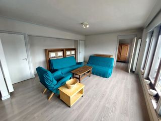 Gezellig en ruim appartement van 124m² gelegen op het eerste verdiep van een kleinschalig appartementsgebouw. Appartement bestaande uit: inkom,...