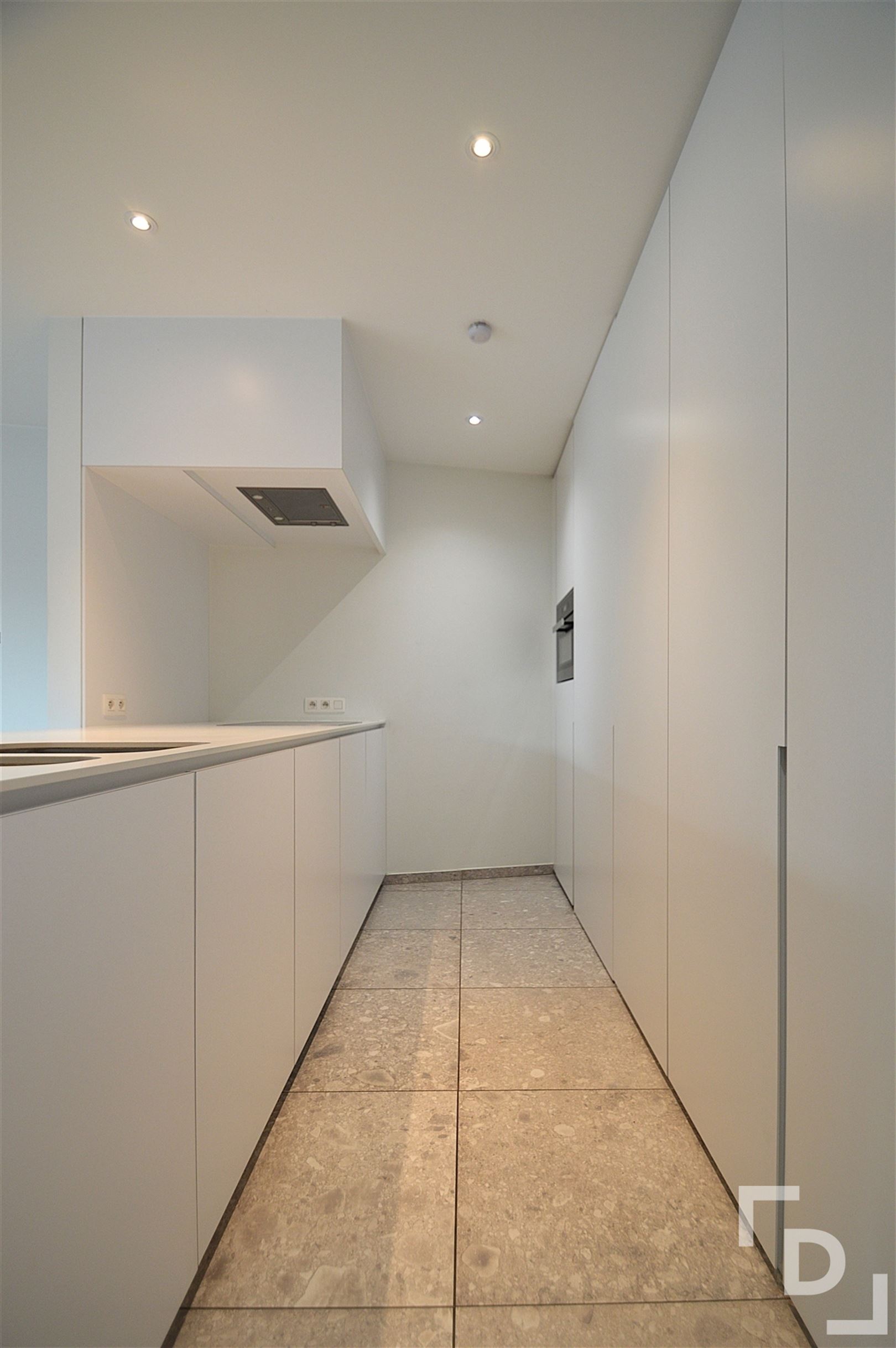 Prachtig afgewerkt appartement op de Grote Markt in Poperinge. - foto 5