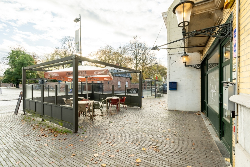 Commercieel handelspand met bovenliggende woonst op de Markt van Ingelmunster - photo 4