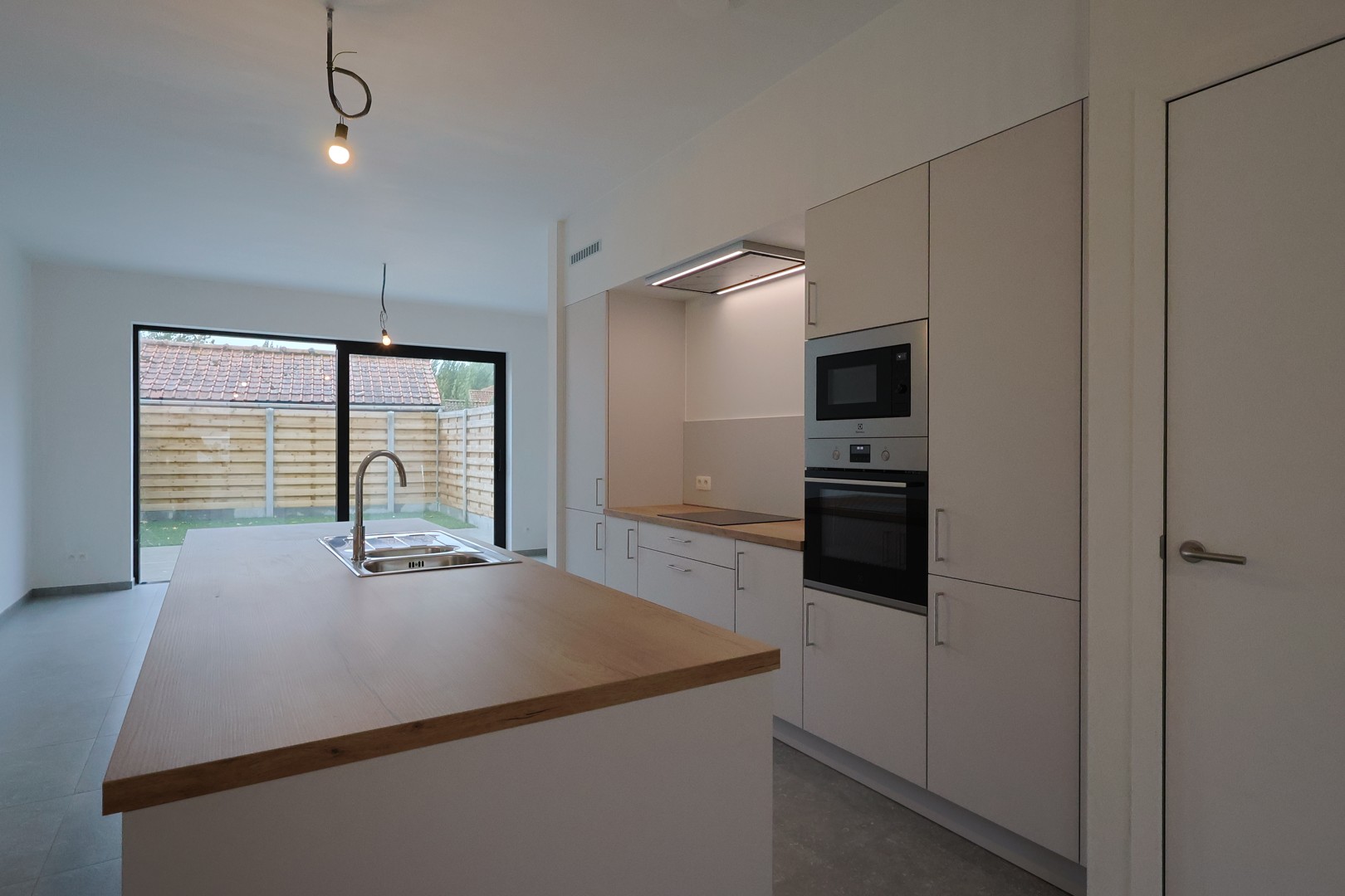 Totaal gerenoveerde energiezuinige woning - foto 3