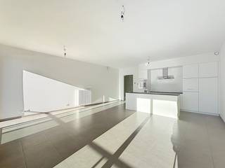 Cet appartement confortable et lumineux situé sur la Boekenplein à Waregem recherche de nouveaux résidents. L'appartement dispose de 2 chambres...