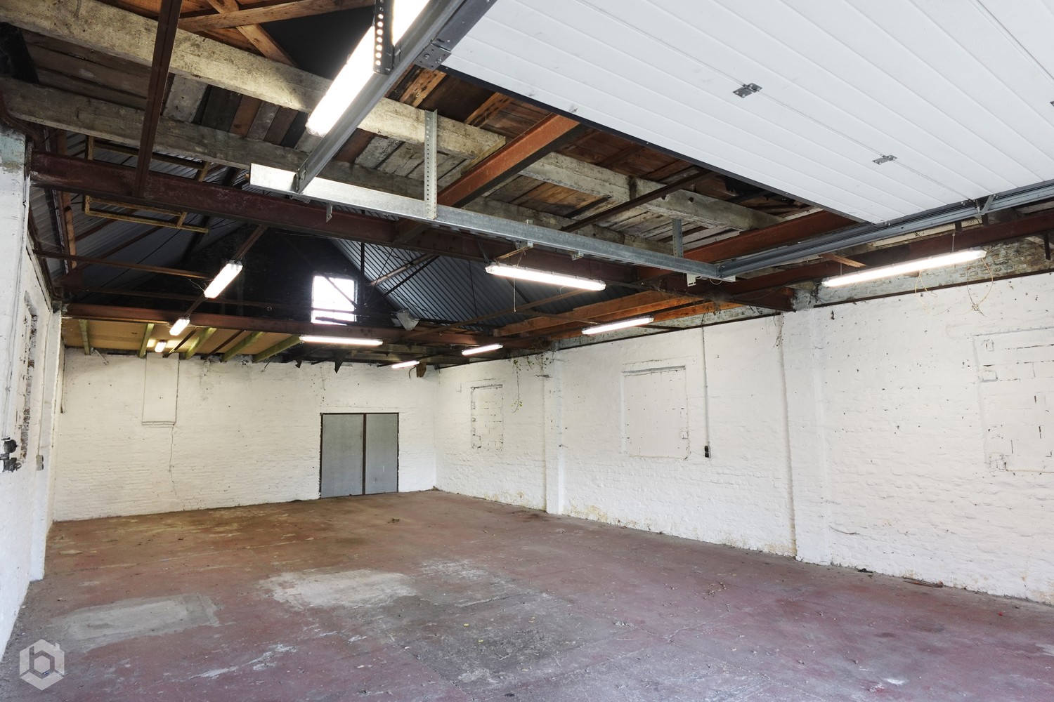 Magazijnruimte (+- 95 m²) op toplocatie - foto 4