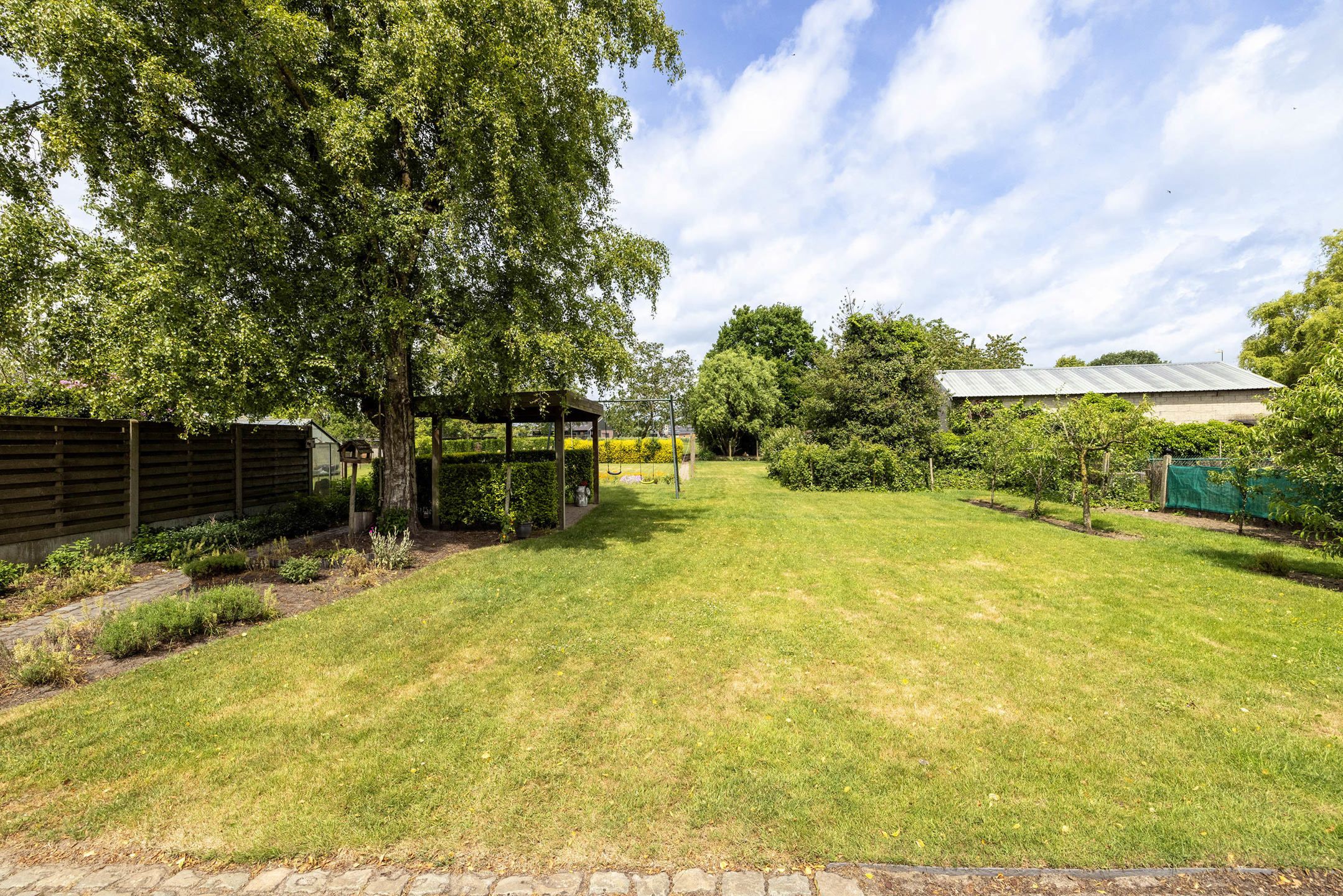 Instapklare, rustig gelegen woning op perceel van 1.480 m²! - foto 4