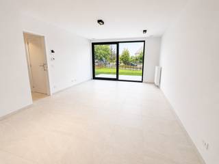 Ben je op zoek naar een luxueus afgewerkt en ruim appartement, in een residentie met architecturale uitstraling? Dan is dit gelijkvloers 2...