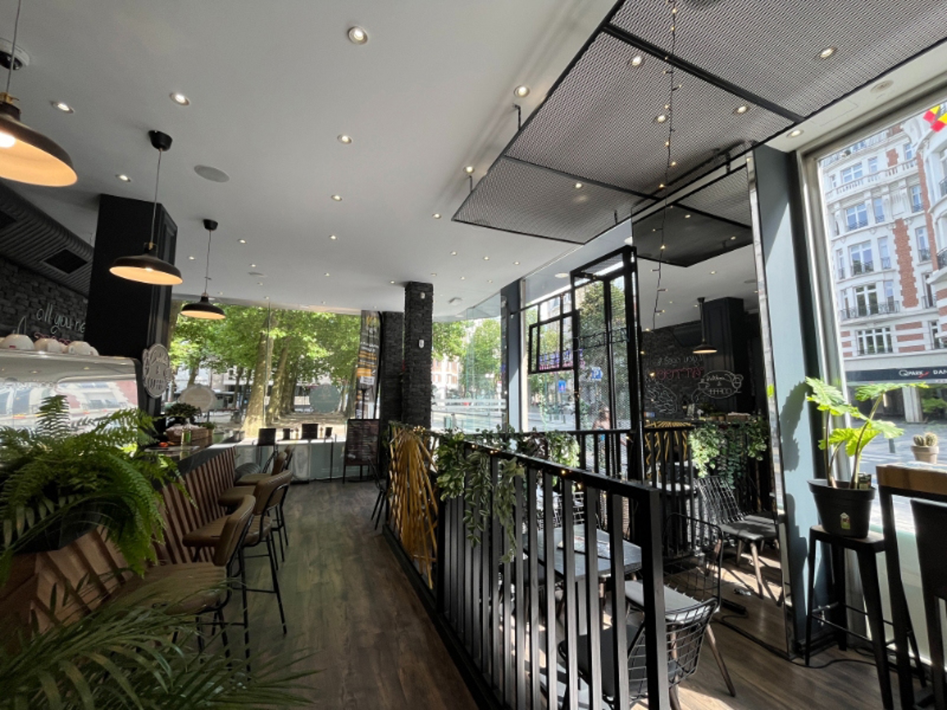 Commercial for rent in Brussels - photo 4