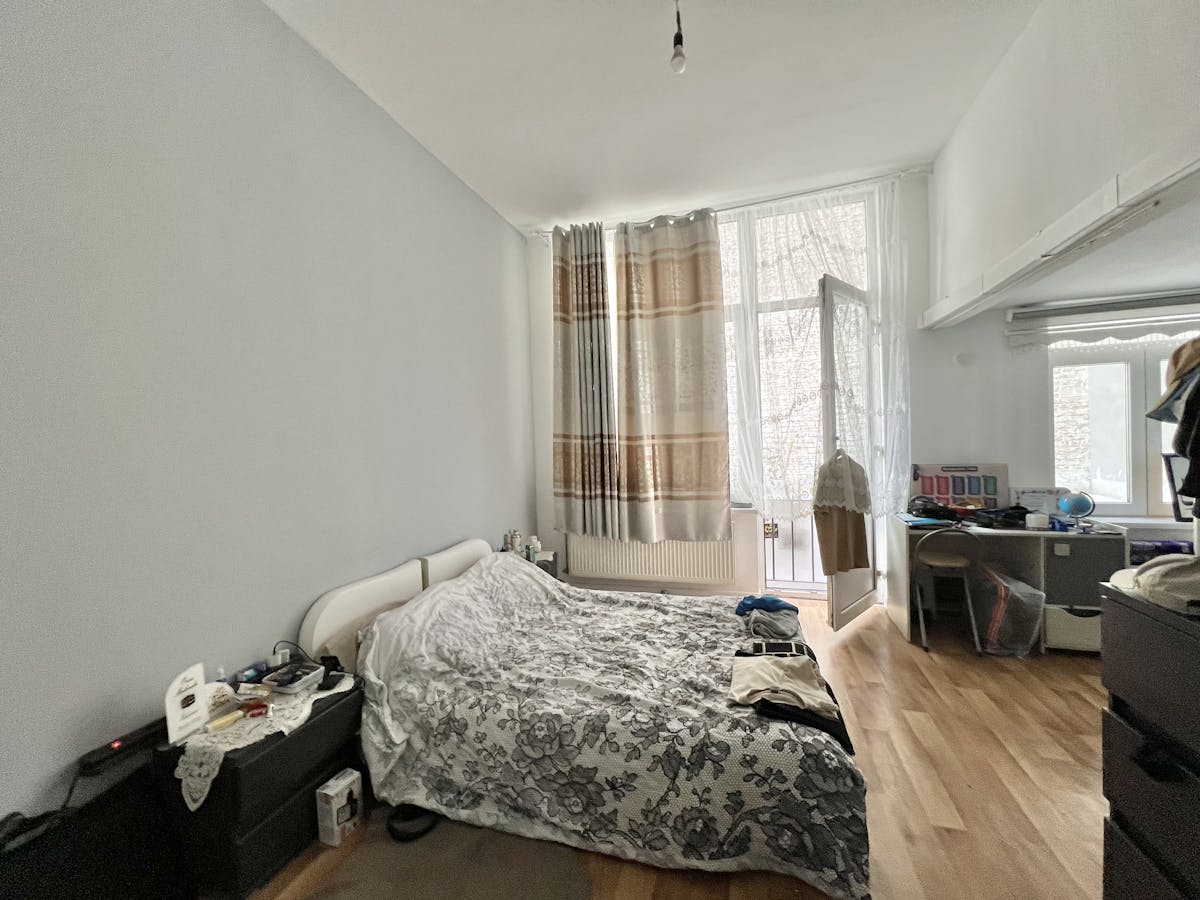 Maison de Rapport Proche Place Saint-Antoine - photo 5