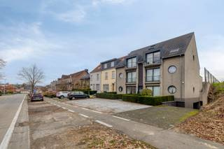 Découvrez cet appartement au rez-de-chaussée prêt à emménager avec 2 chambres. L'appartement est situé sur la route régionale N405 Aalst/Ninove,...