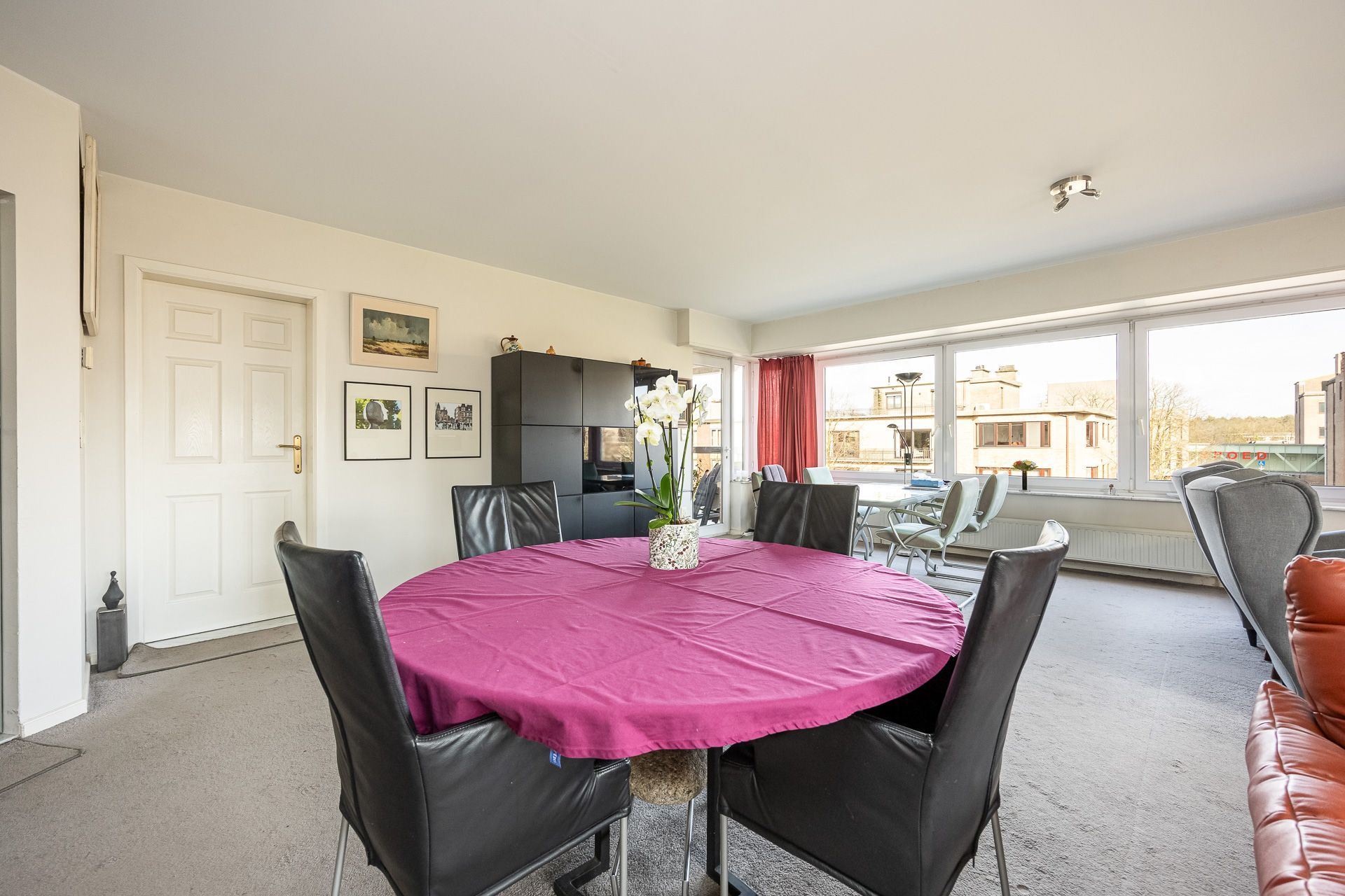 Groot hoekappartement met bijzonder veel lichtinval op de 3e verdieping - foto 5