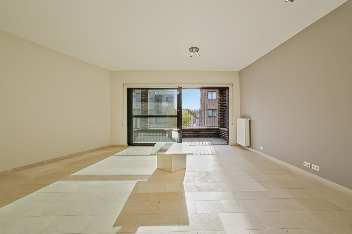 Stijlvol appartement in iconisch gebouw met ruim terras in hartje Aalst - foto 4