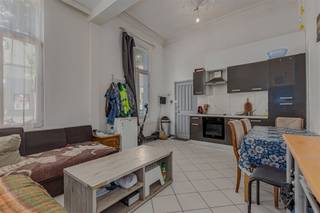 This characterful corner building is located in the lively Oranjestraat, near Park Spoor Noord. The location is particularly popular with...